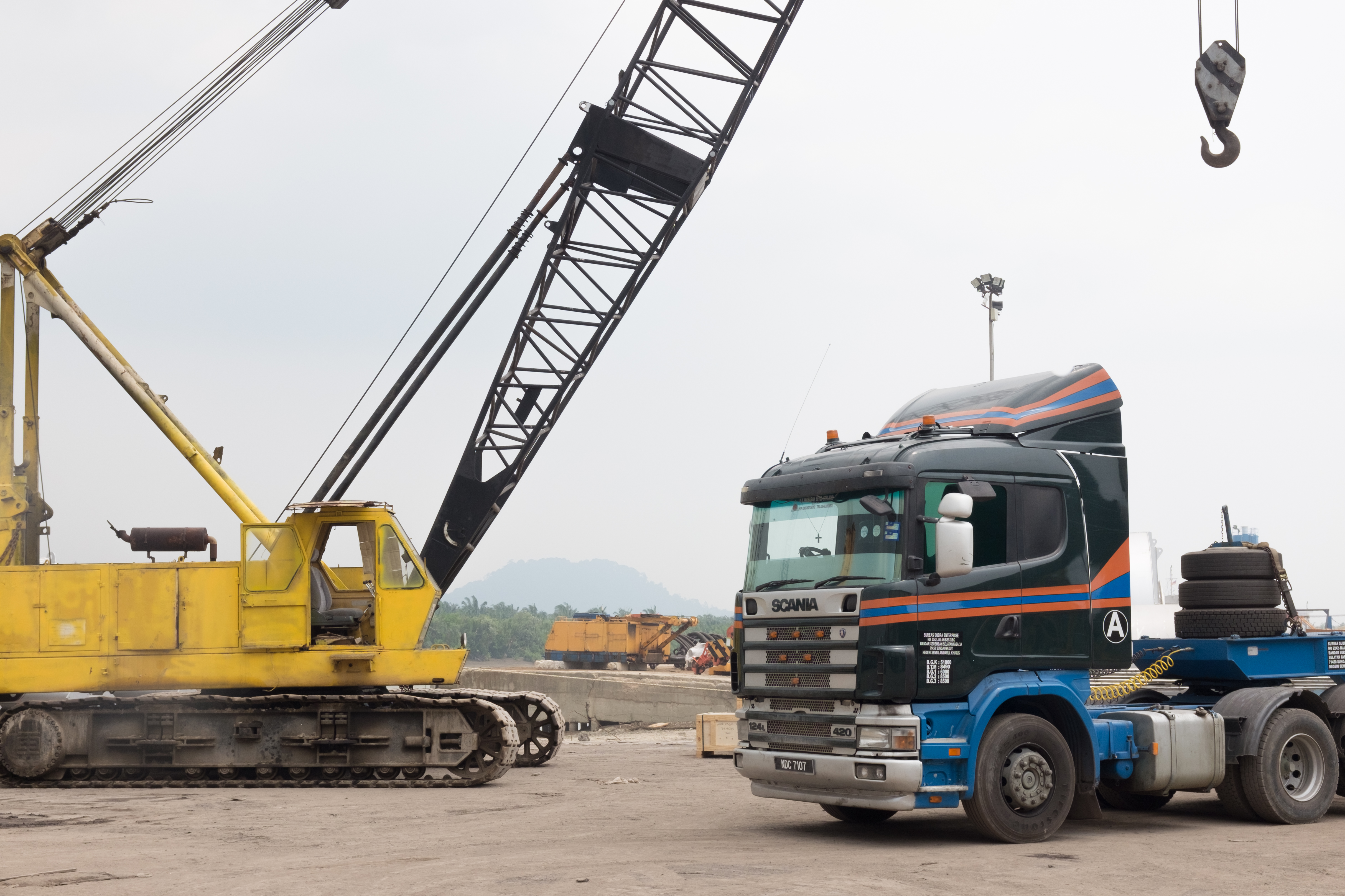 heavy lift crane malaysia